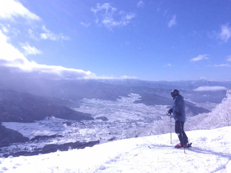 眼下に広がる信州善光寺平が一望できるよませ温泉スキー場とＸ－ＪＡＭ高井富士は絶景が見どころです