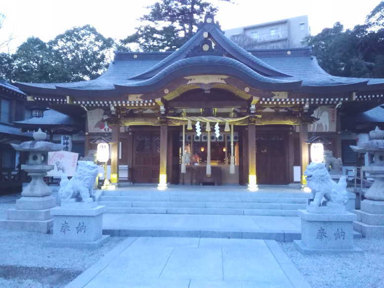 伊和志津神社の拝殿は御利益が多いと言われていますので是非、桜を見た後にお参りしてくださいね